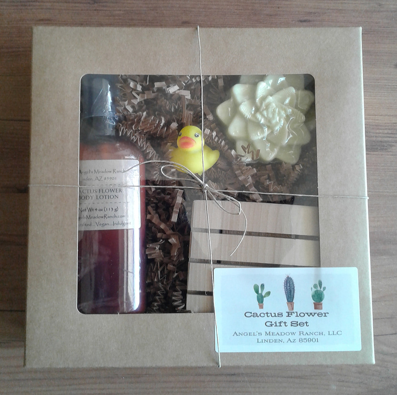 [Cactus_flower_gift_set_soap_lotion_soap_deck_rubber_ducky]